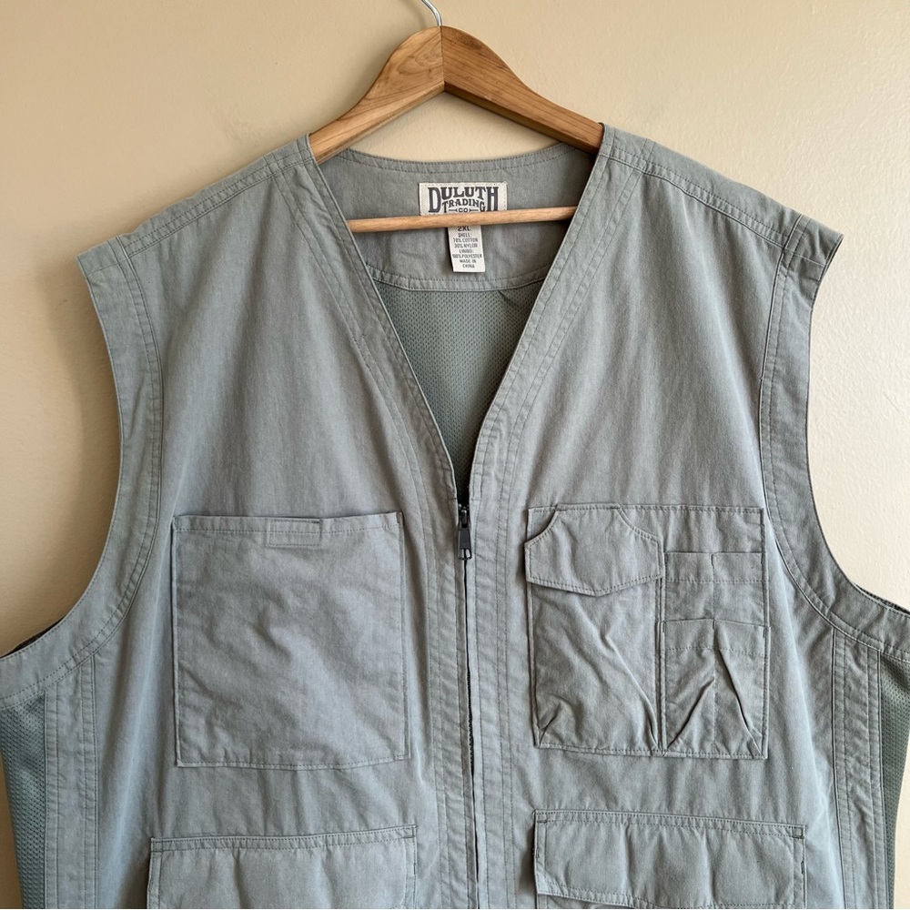DULUTH TRADING CO Men’s Green Utility Vest in size 2XL Lined, Full Zip, Pockets - Picture 2 of 6